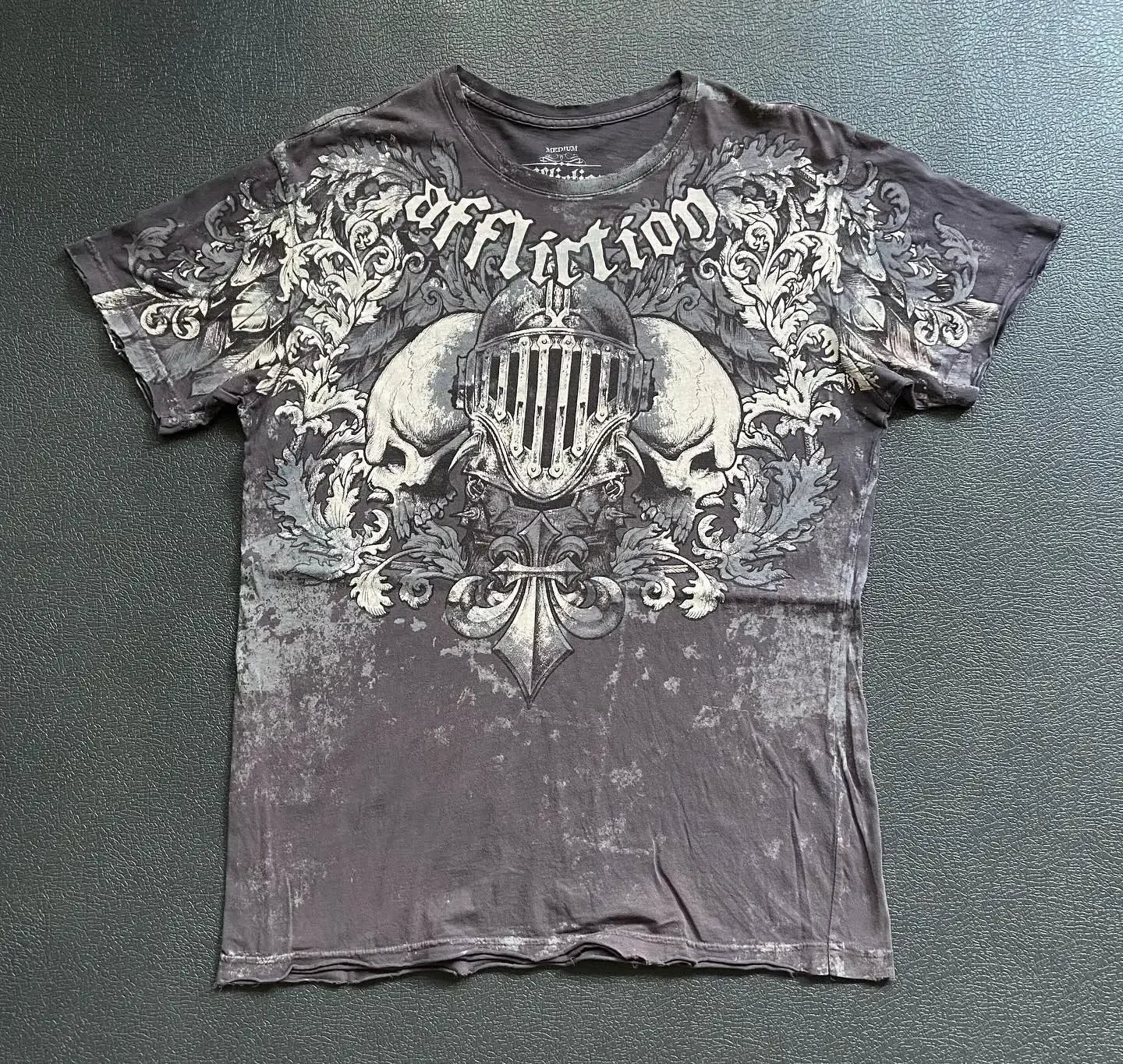 Graphic T-Shirt Mens Large Grunge Wings  Pure Cotton Shirt