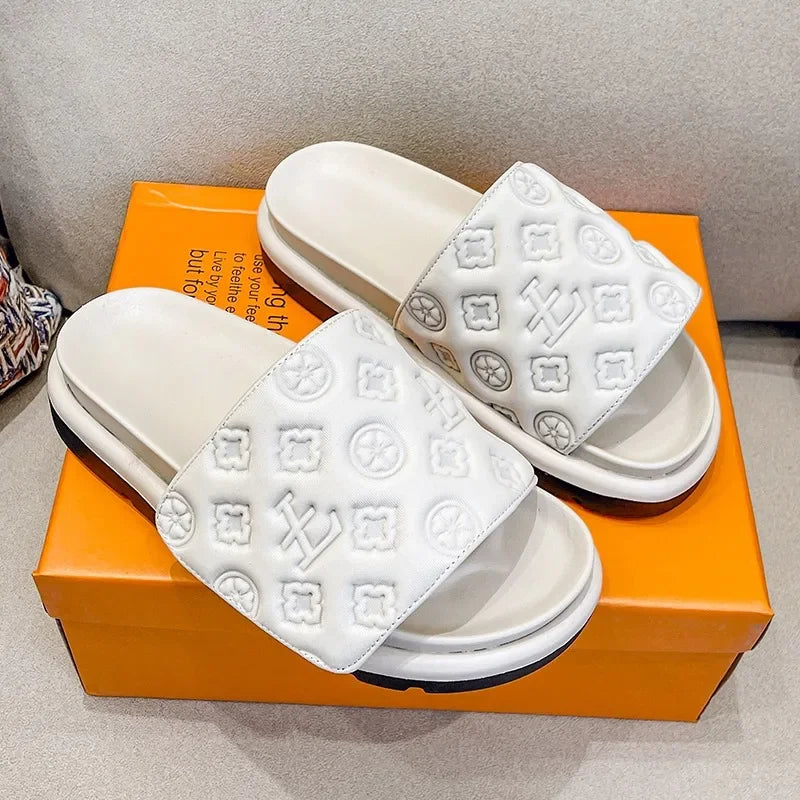 Summer New Luxury Designer Women's Thick Sole Slippers Outdoor Fashion Beach Sandals Embossed Printing Home Women's Shoes