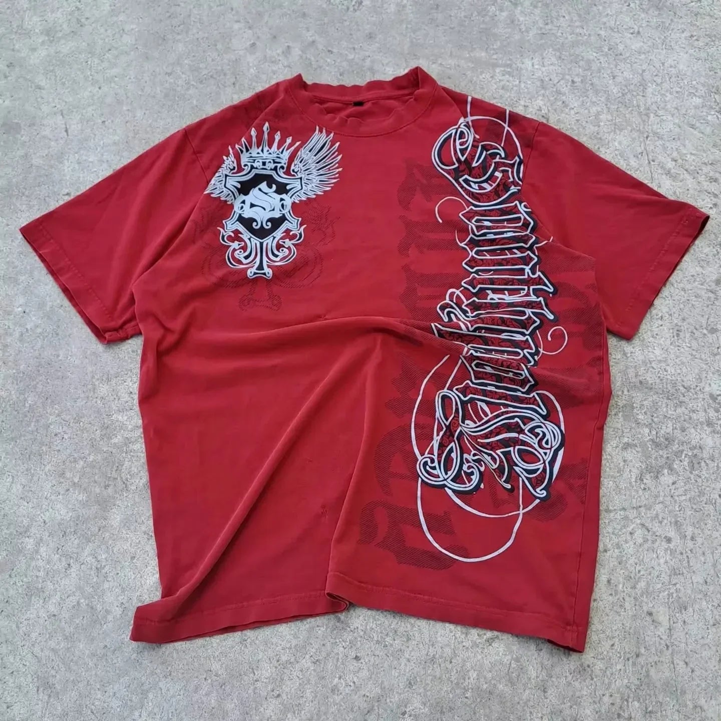 South pole Vintage Cotton Graphic Tee Distressed Oversized T-Shirt with Gothic Print