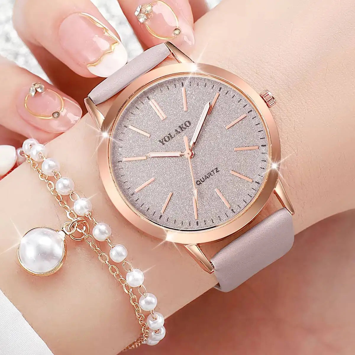 5PCS/Set Fashion Women Watches Simple Leather Strap Quartz Wristwatch Pearls Jewelry Set Reloj Mujer（Without Box）