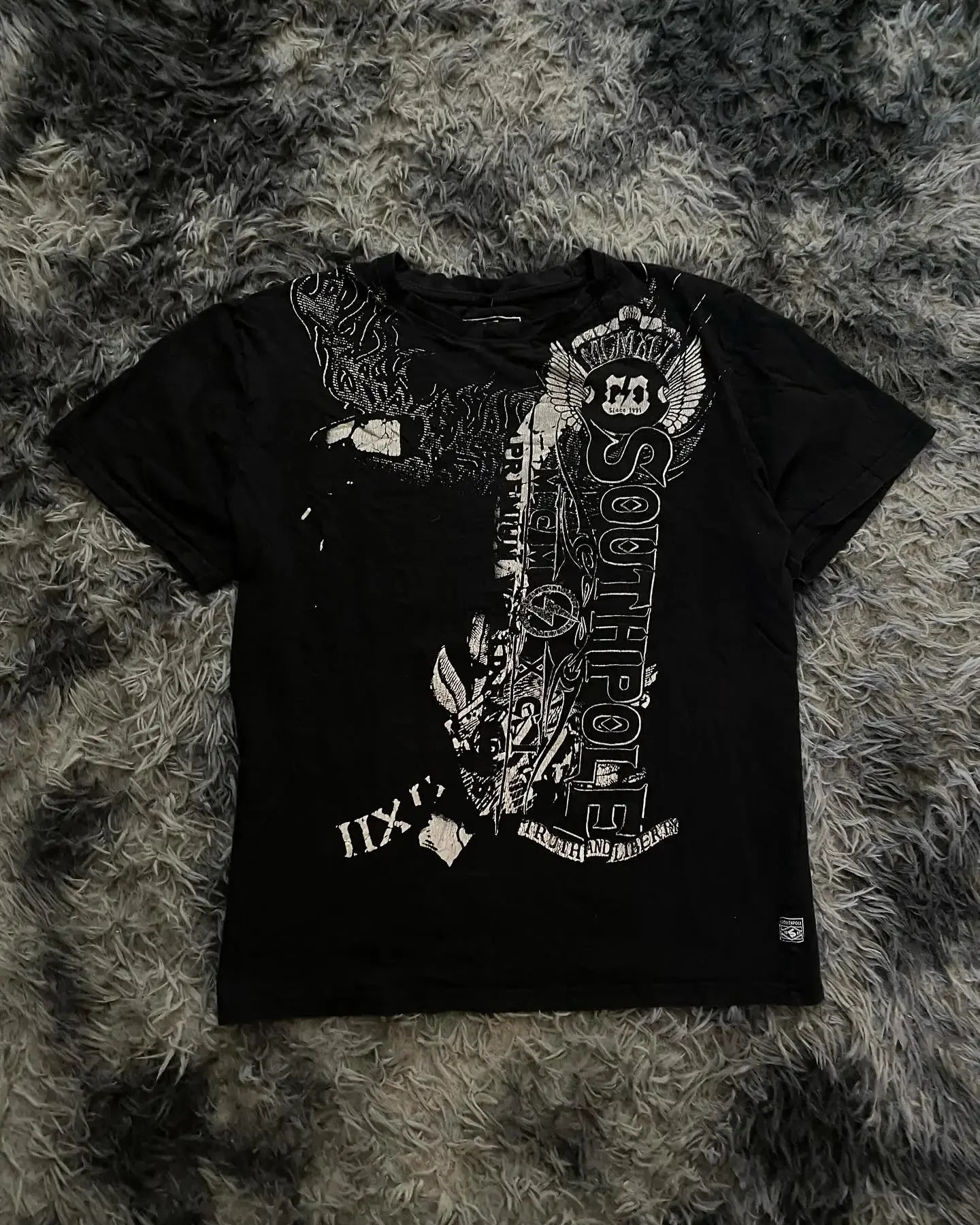 South pole Vintage Cotton Graphic Tee Distressed Oversized T-Shirt with Gothic Print