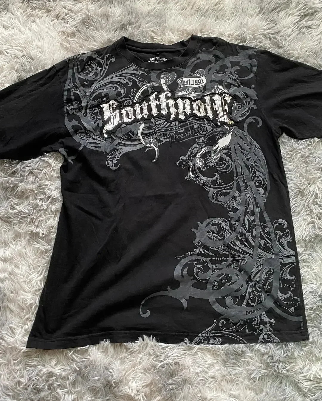 South pole Vintage Cotton Graphic Tee Distressed Oversized T-Shirt with Gothic Print