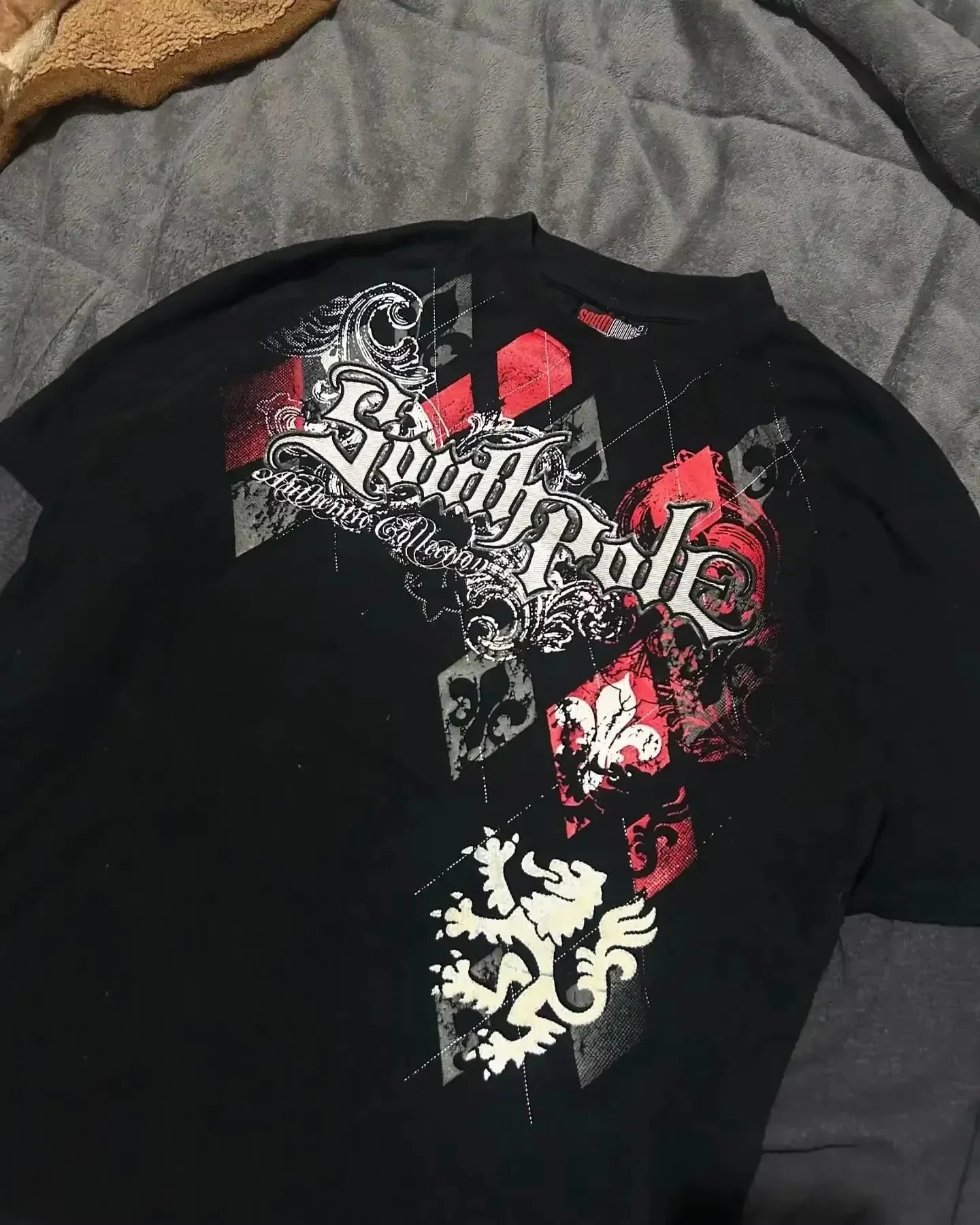 South pole Vintage Cotton Graphic Tee Distressed Oversized T-Shirt with Gothic Print