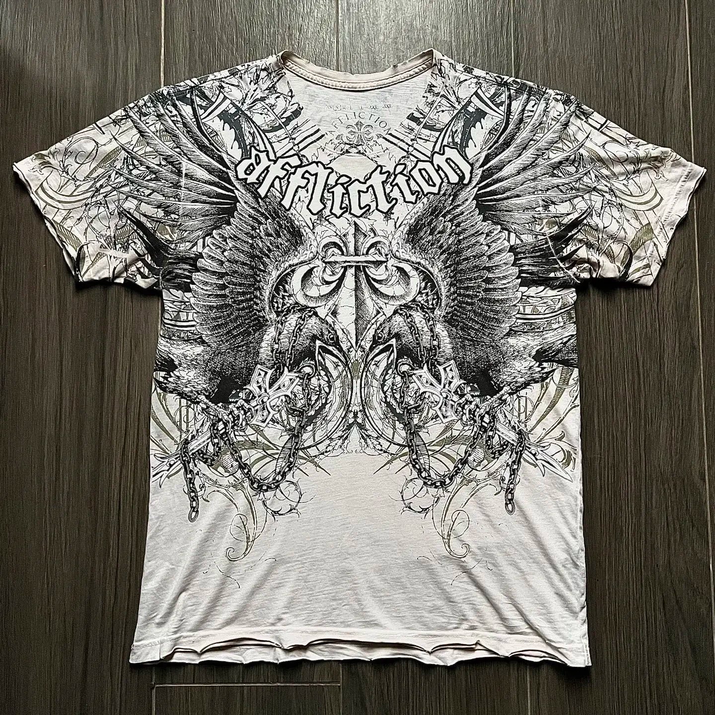 Graphic T-Shirt Mens Large Grunge Wings  Pure Cotton Shirt