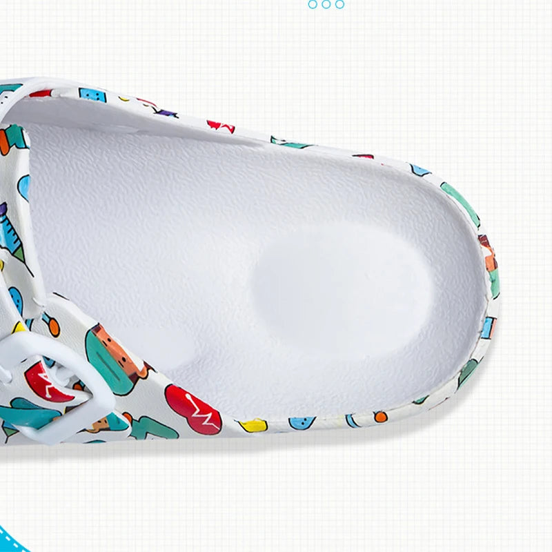Cartoon  Print Slip Resistant Medical Clogs Doctor Nurse Slippers Ultra Light Dentist Veterinary Footwear Surgical Shoes YC-1