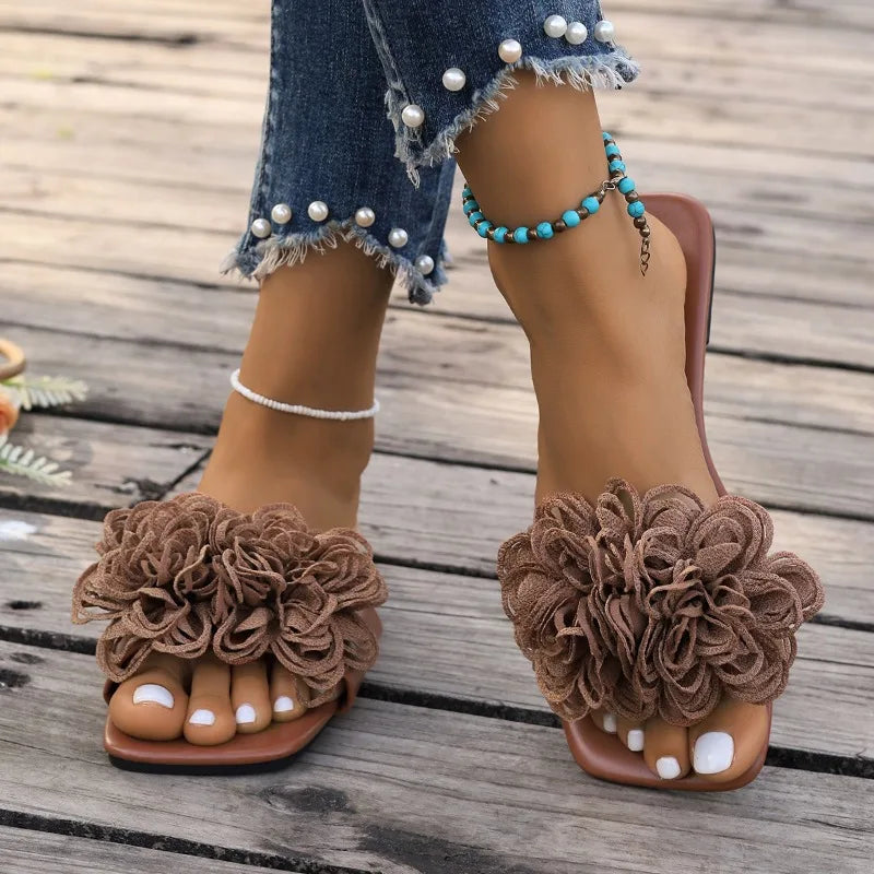 Plus Size Cool Drag Women's Summer New Square Toe Open Toe Outside Wear Flower Soft Sole Flat Slip Beach Shoes